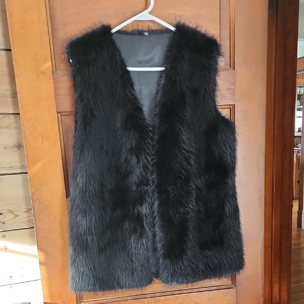 Elegant Black Faux Fur Vest Long Size Large